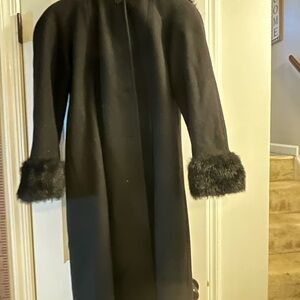 Elegant Black Coat with Faux Fur Cuffs